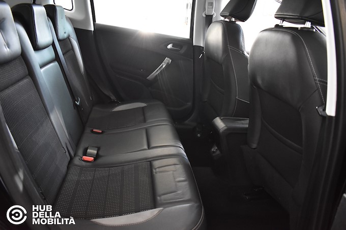 PEUGEOT BlueHDi 120 S&S Allure